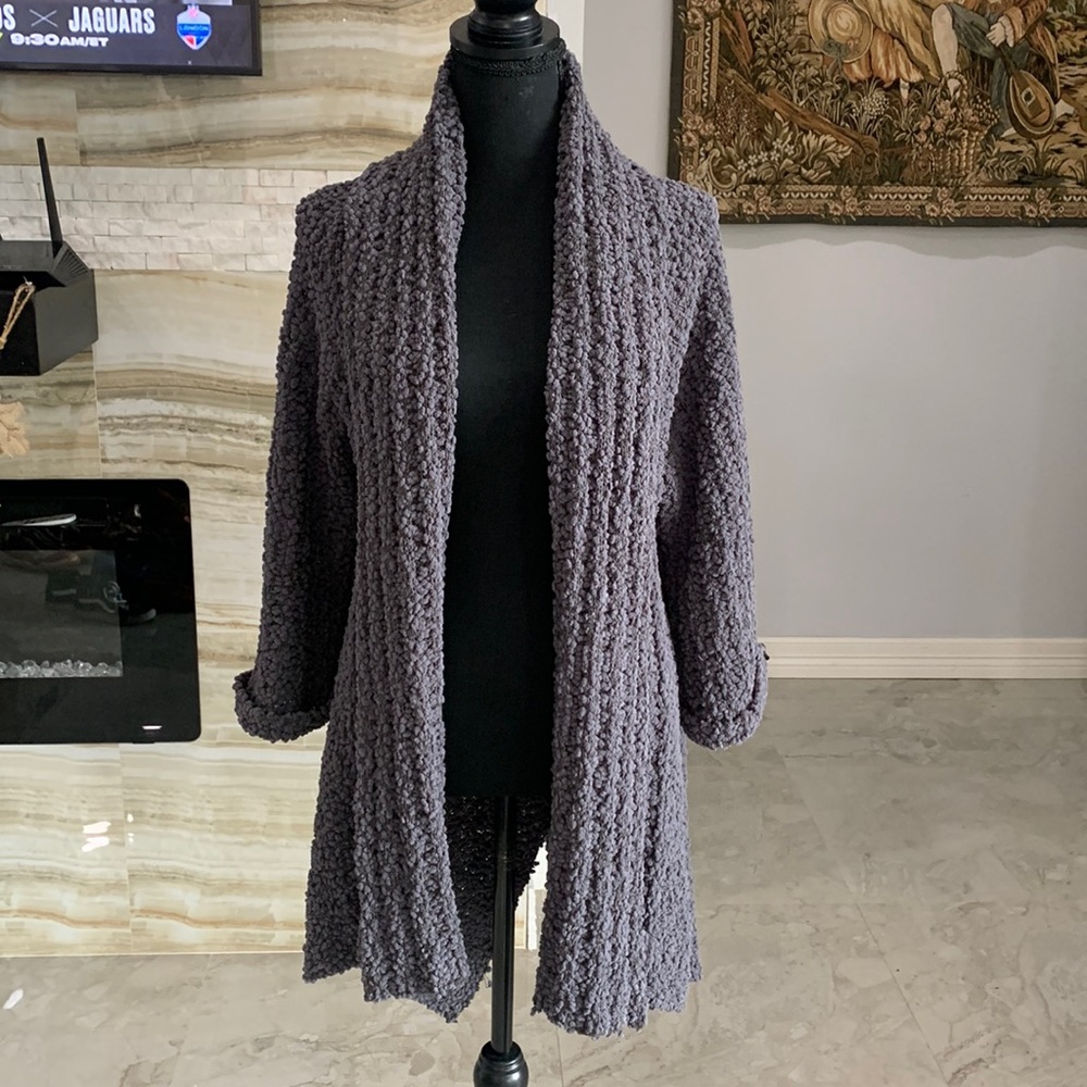 Vicio Women’s Gray Knit Sweater. Size L